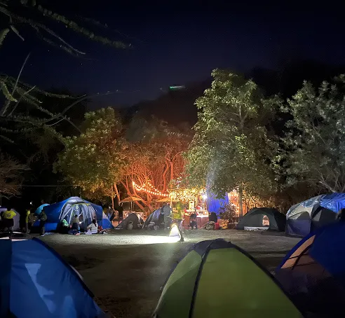 Duerme bajo las estrellas. Los Manantiales